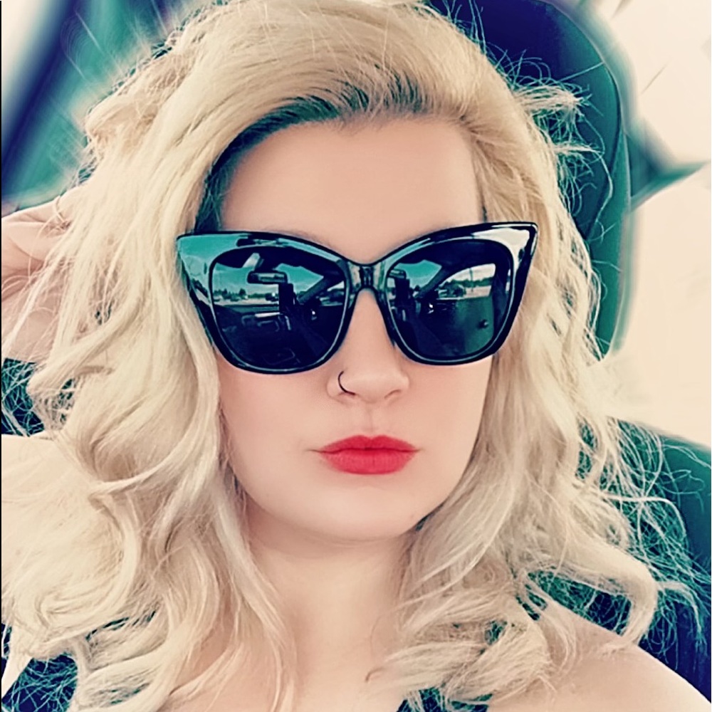 Meet your Posher, Summer